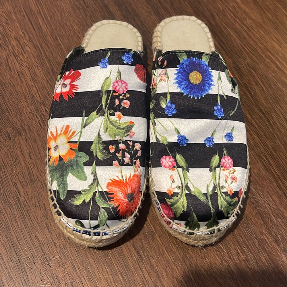 3/$10 Rampage Bianca mule